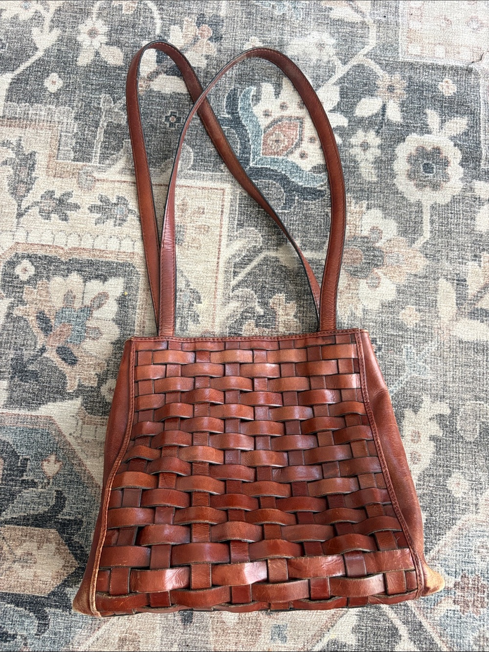 Anthropologie woven leather market bag tote in whiskey color